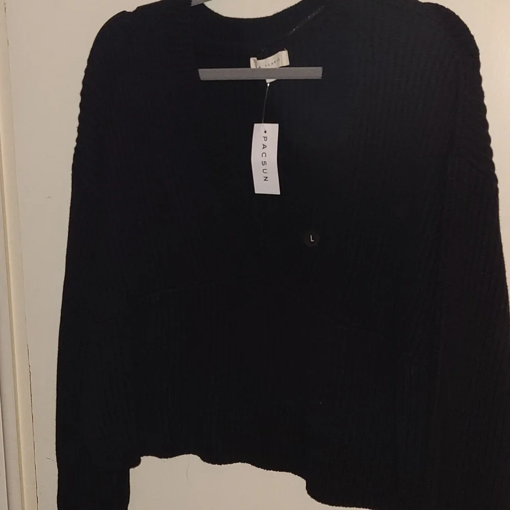 Sweater - Picture 1 of 4